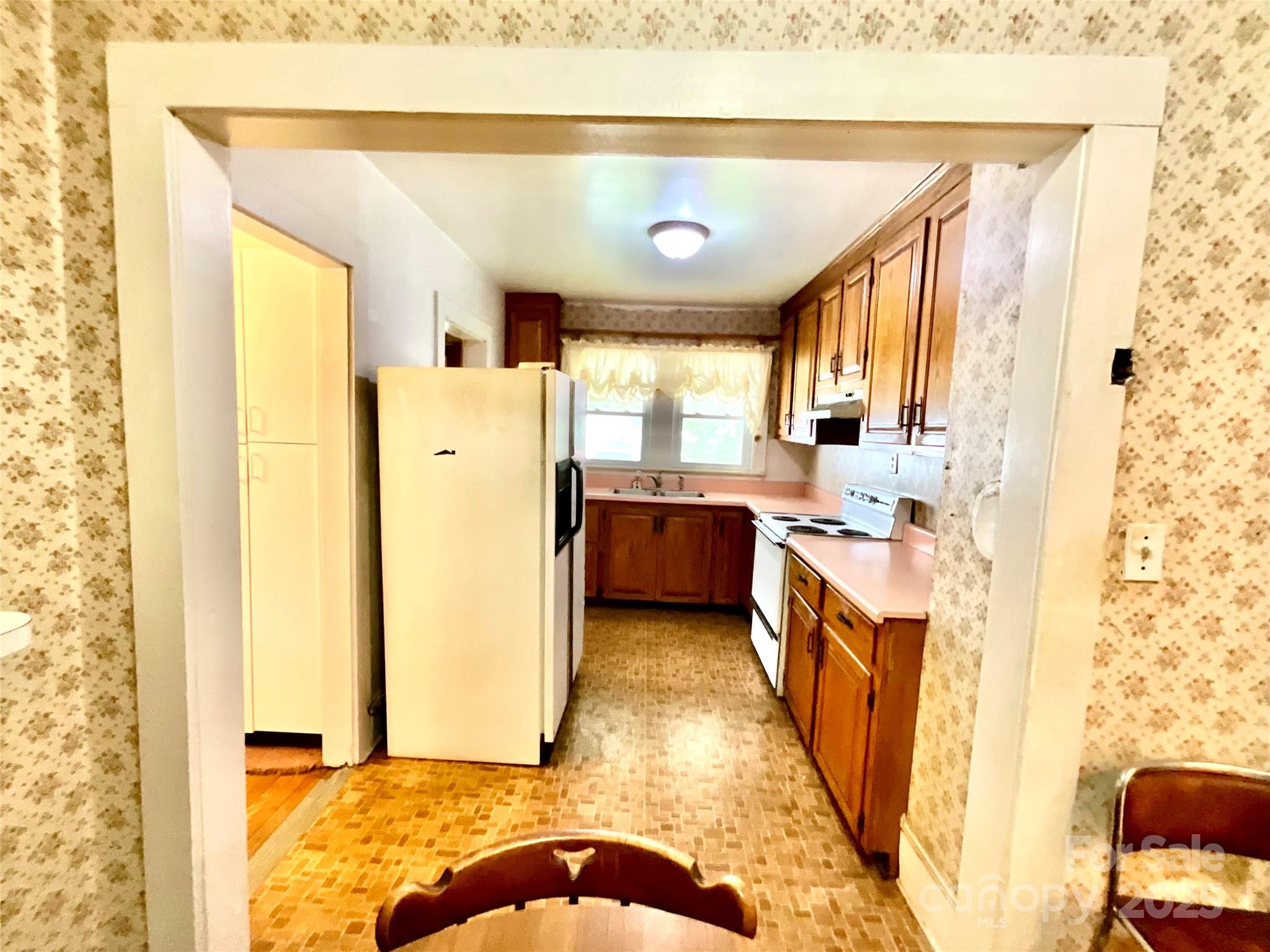 61 Perry Street Marion NC 28752