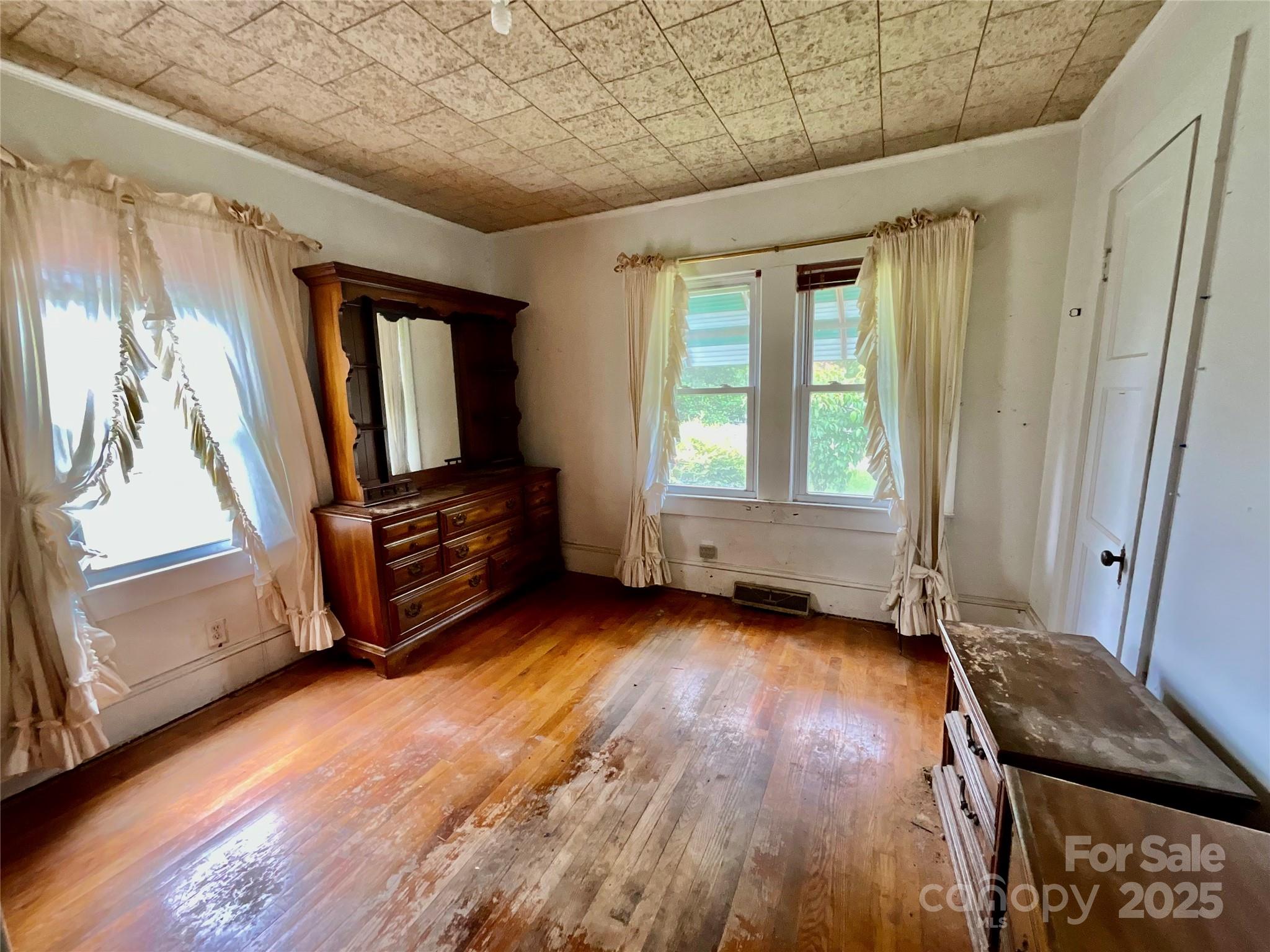 61 Perry Street Marion NC 28752
