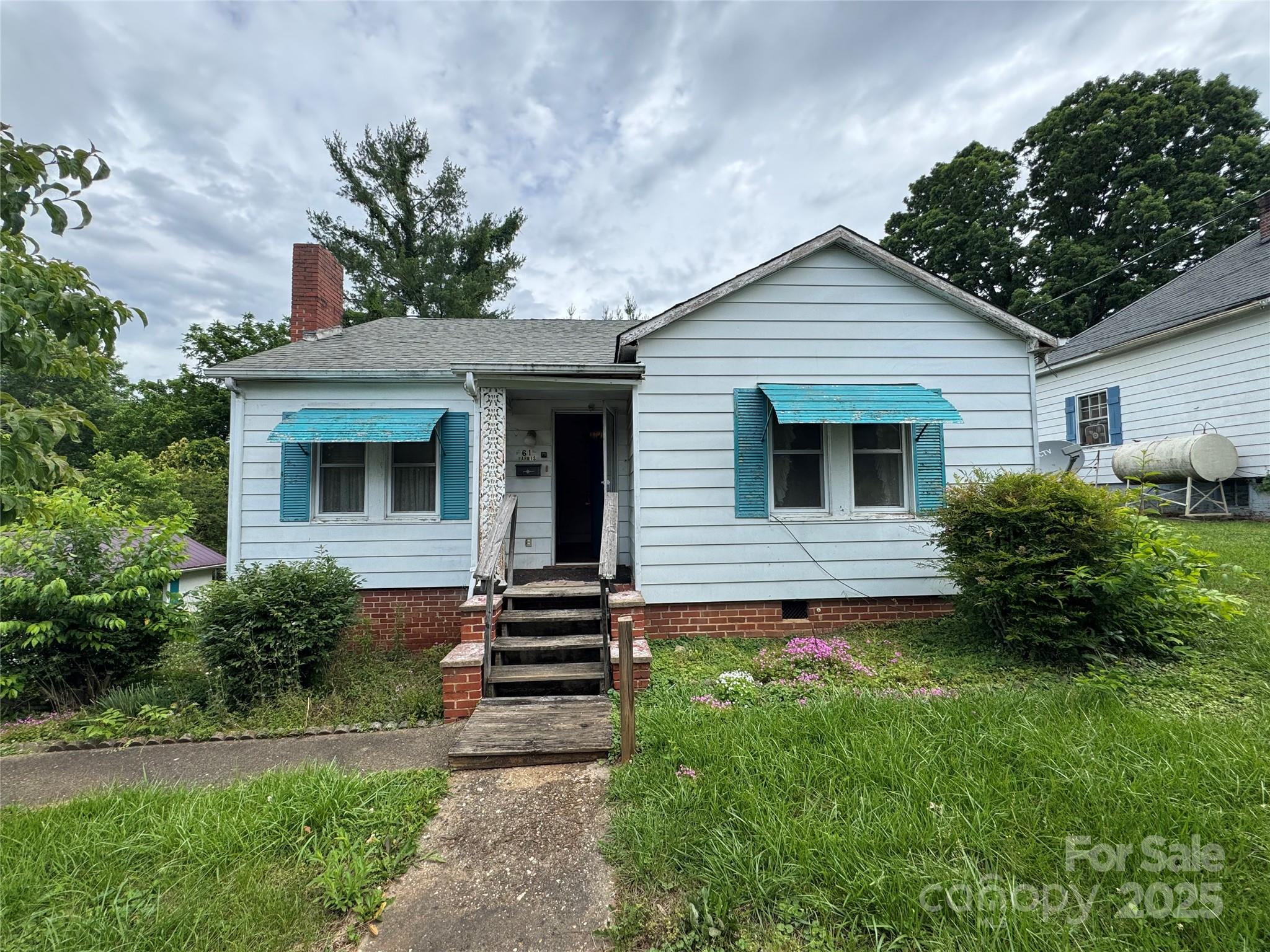 61 Perry Street Marion NC 28752