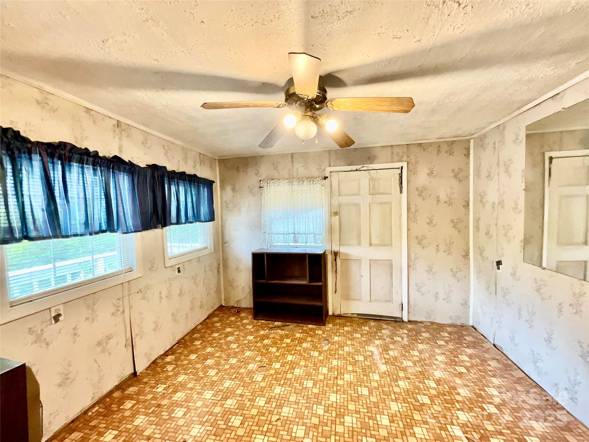 61 Perry Street Marion NC 28752