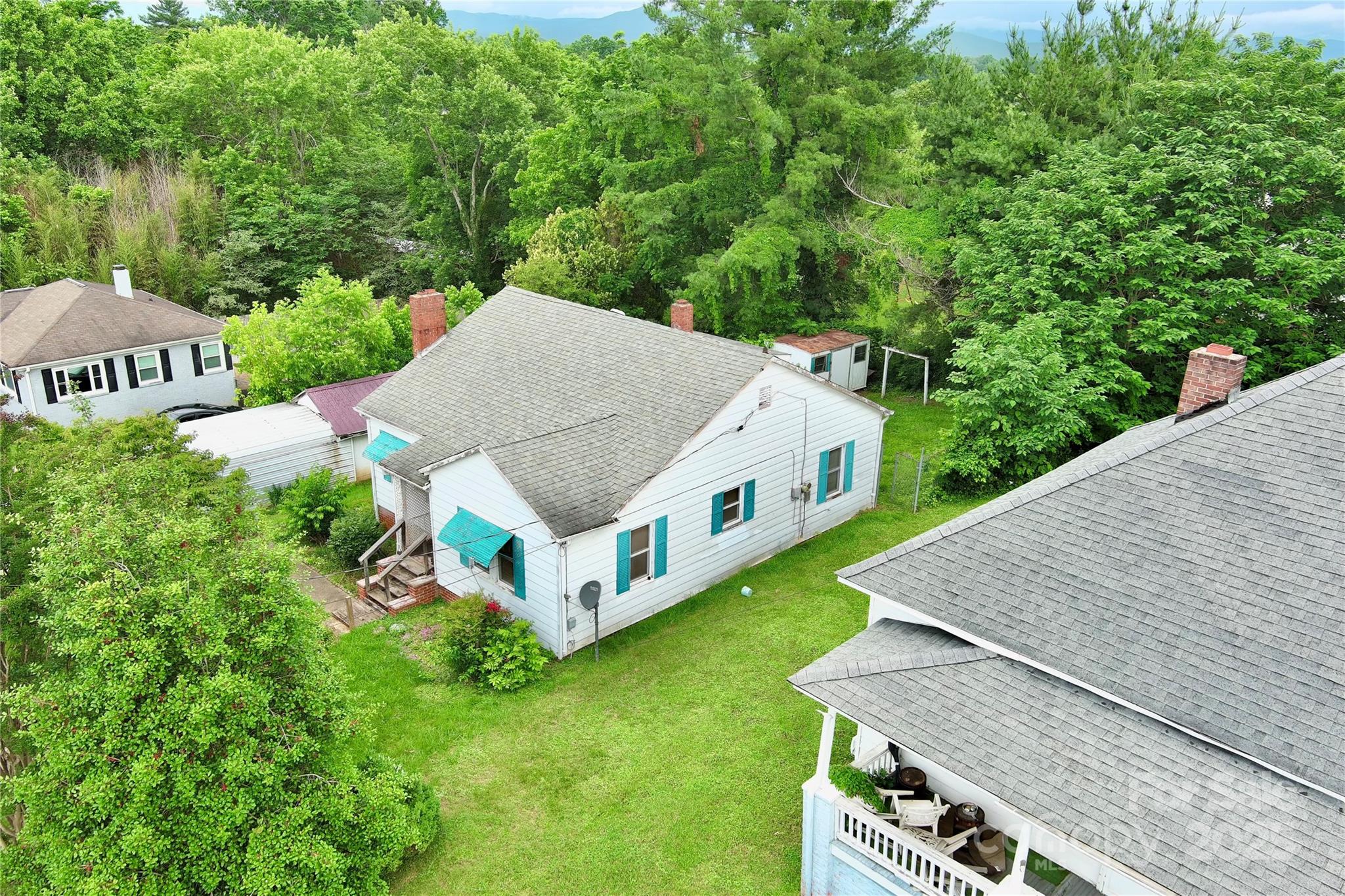 61 Perry Street Marion NC 28752
