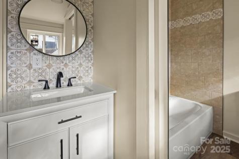 227 Ashmore Avenue Hendersonville NC 28791