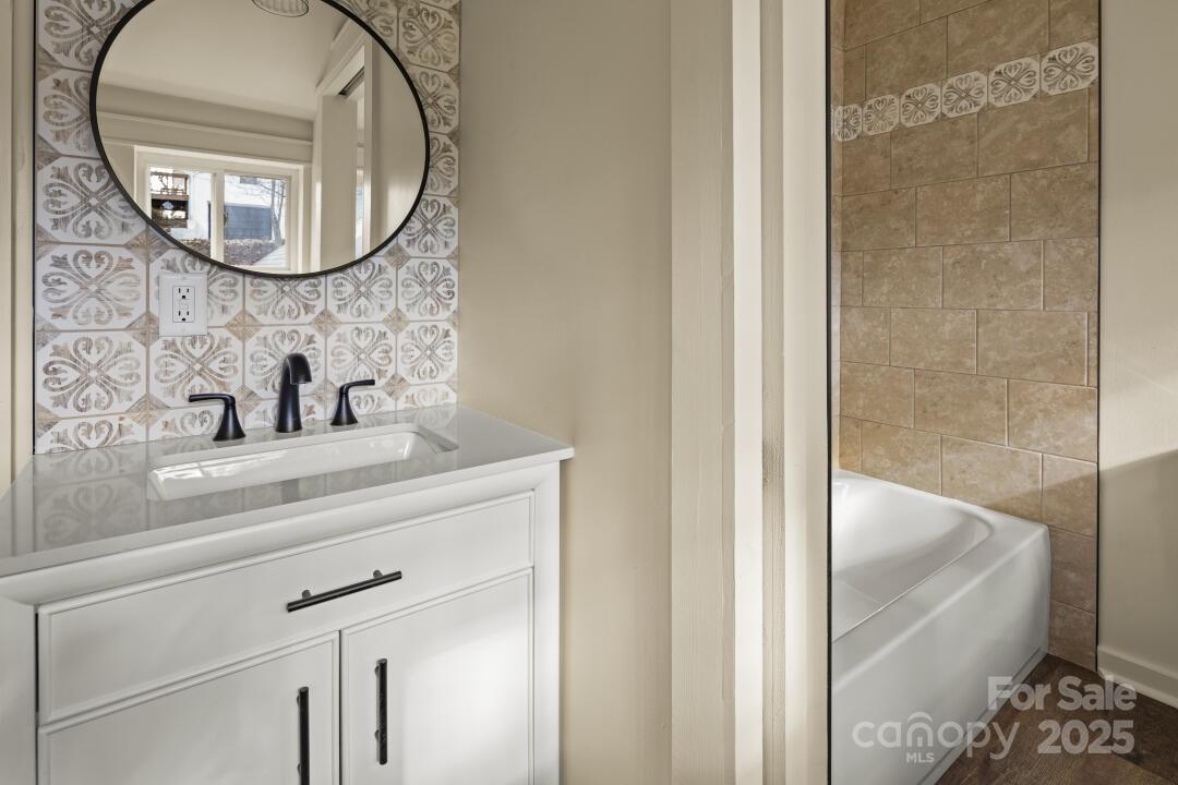227 Ashmore Avenue Hendersonville NC 28791