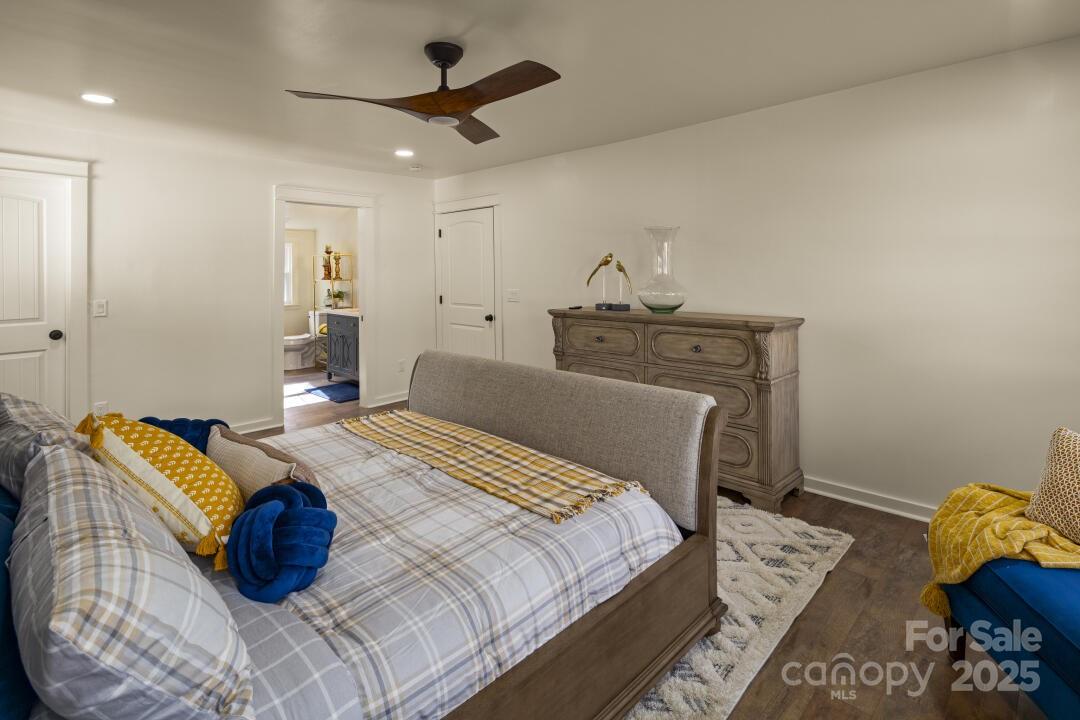 227 Ashmore Avenue Hendersonville NC 28791
