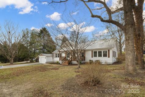 227 Ashmore Avenue Hendersonville NC 28791