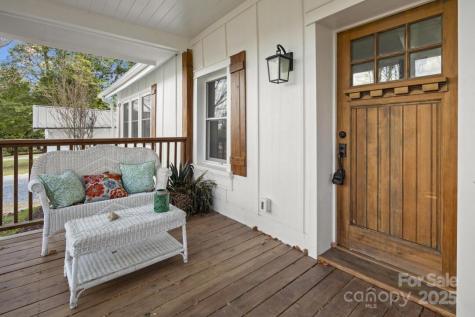 227 Ashmore Avenue Hendersonville NC 28791