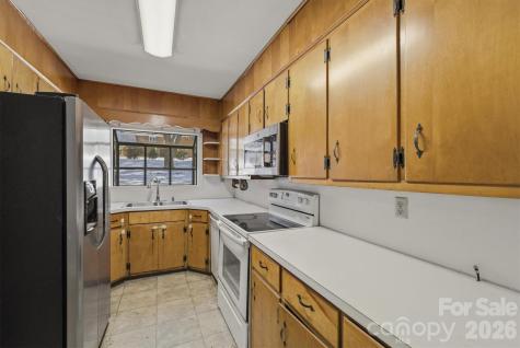 402 Pennton Avenue SW Lenoir NC 28645