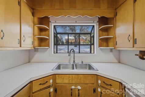 402 Pennton Avenue SW Lenoir NC 28645