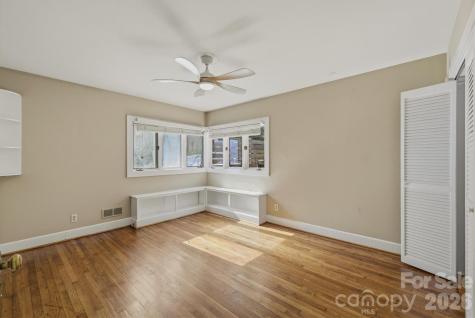 402 Pennton Avenue SW Lenoir NC 28645