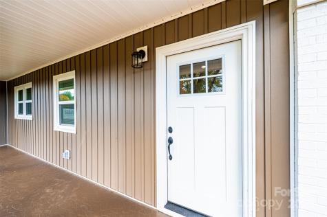 908 13th Street NW Conover NC 28613