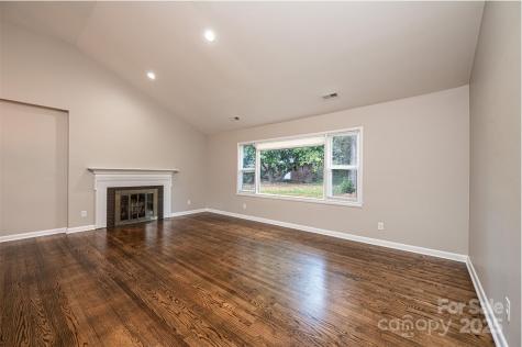 908 13th Street NW Conover NC 28613