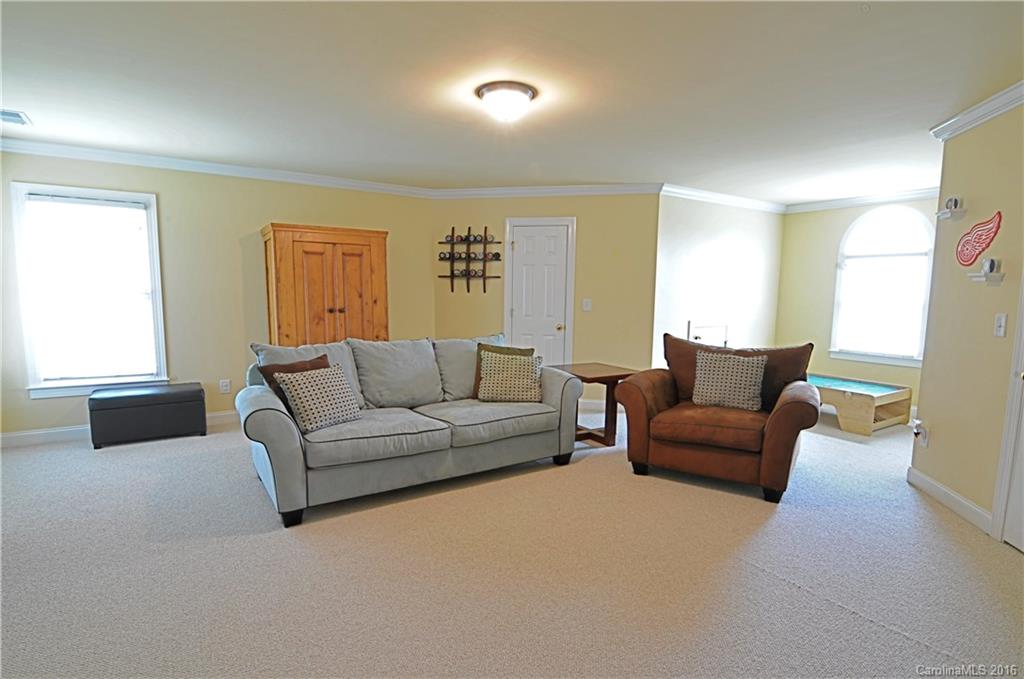 8152 Oxford Commons Drive Charlotte NC 28277