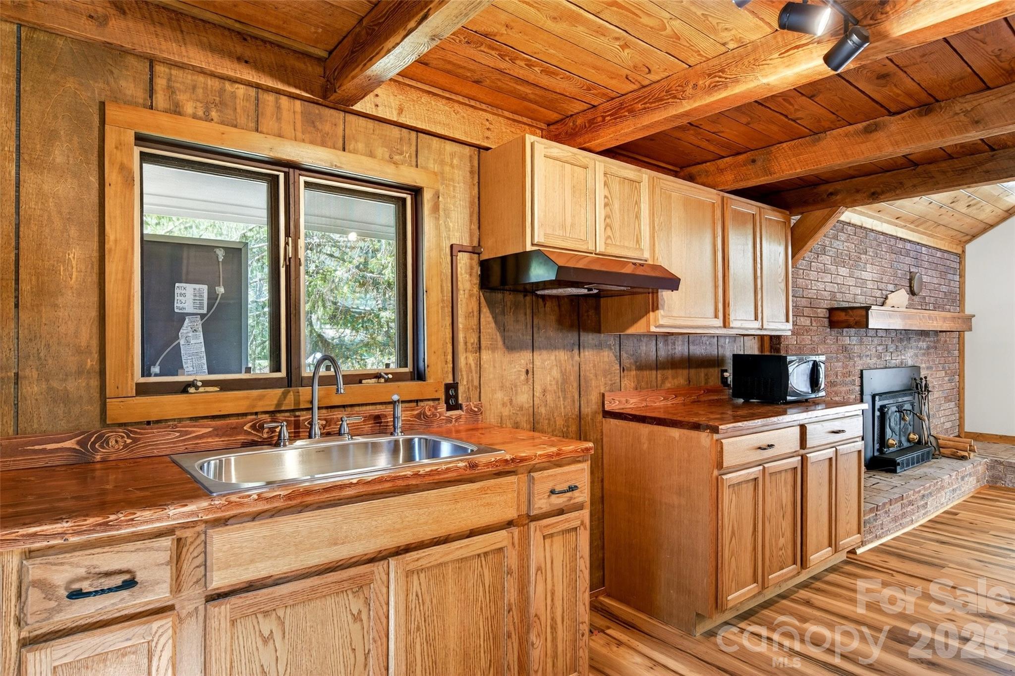 1959 Jackson Town Road Spruce Pine NC 28777