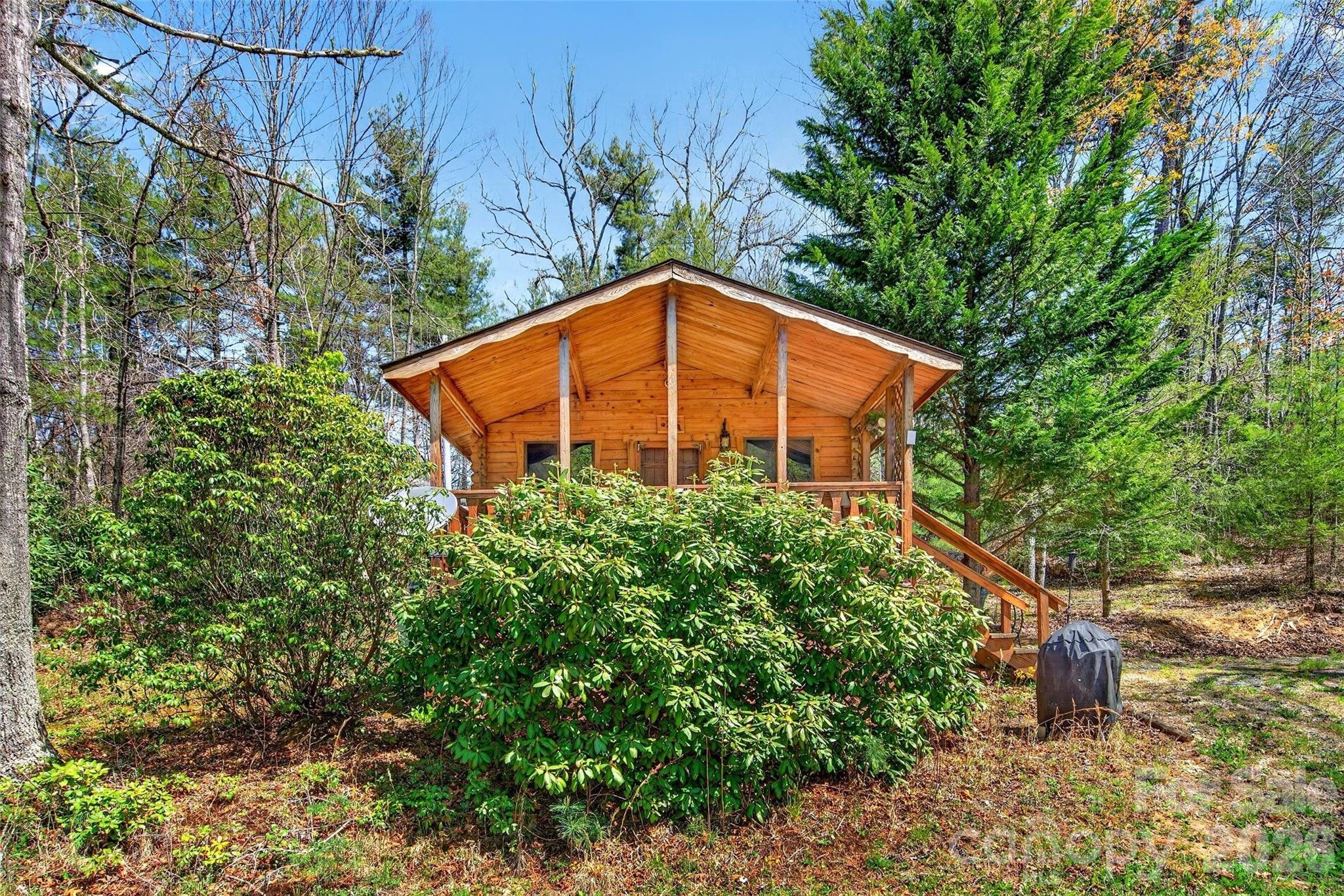 1959 Jackson Town Road Spruce Pine NC 28777