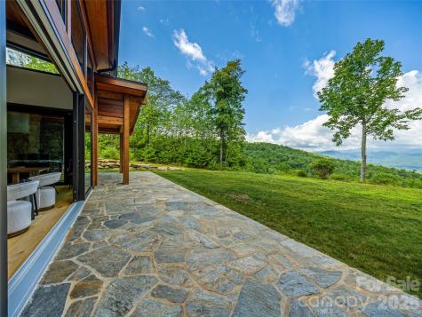 30 Banks Lane Brevard NC 28712