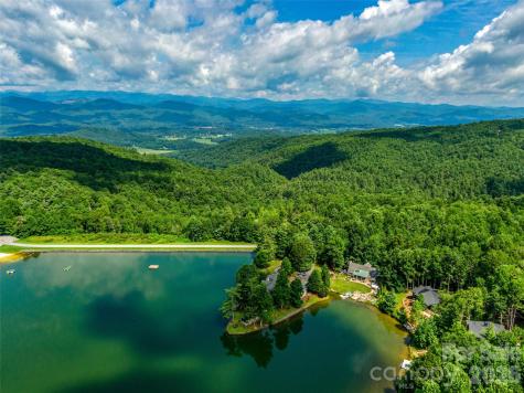 30 Banks Lane Brevard NC 28712