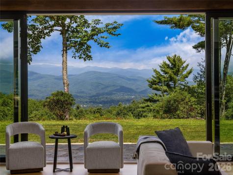 30 Banks Lane Brevard NC 28712