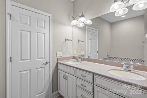 58 Burlington Lane Fletcher NC 28732