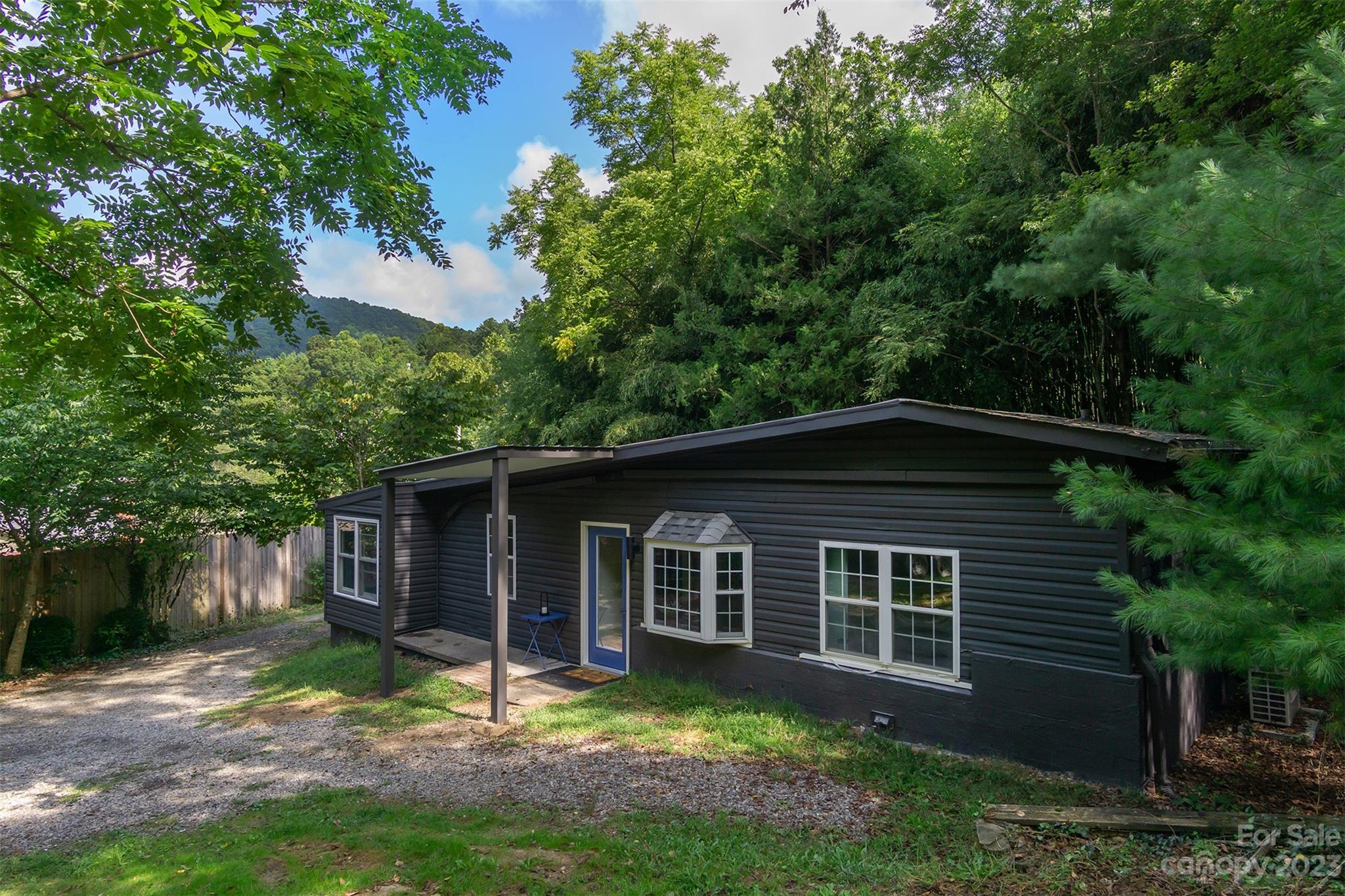 15 Lawterdale Road Asheville NC 28804