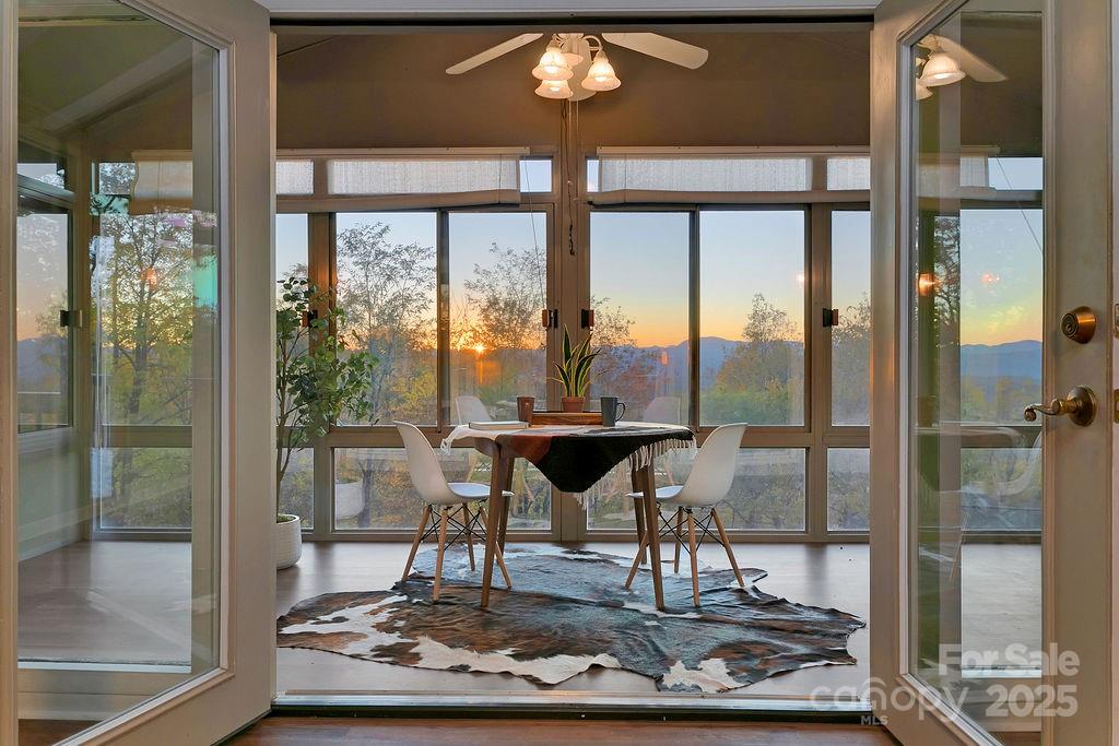 384 Oakanoah Circle Brevard NC 28712