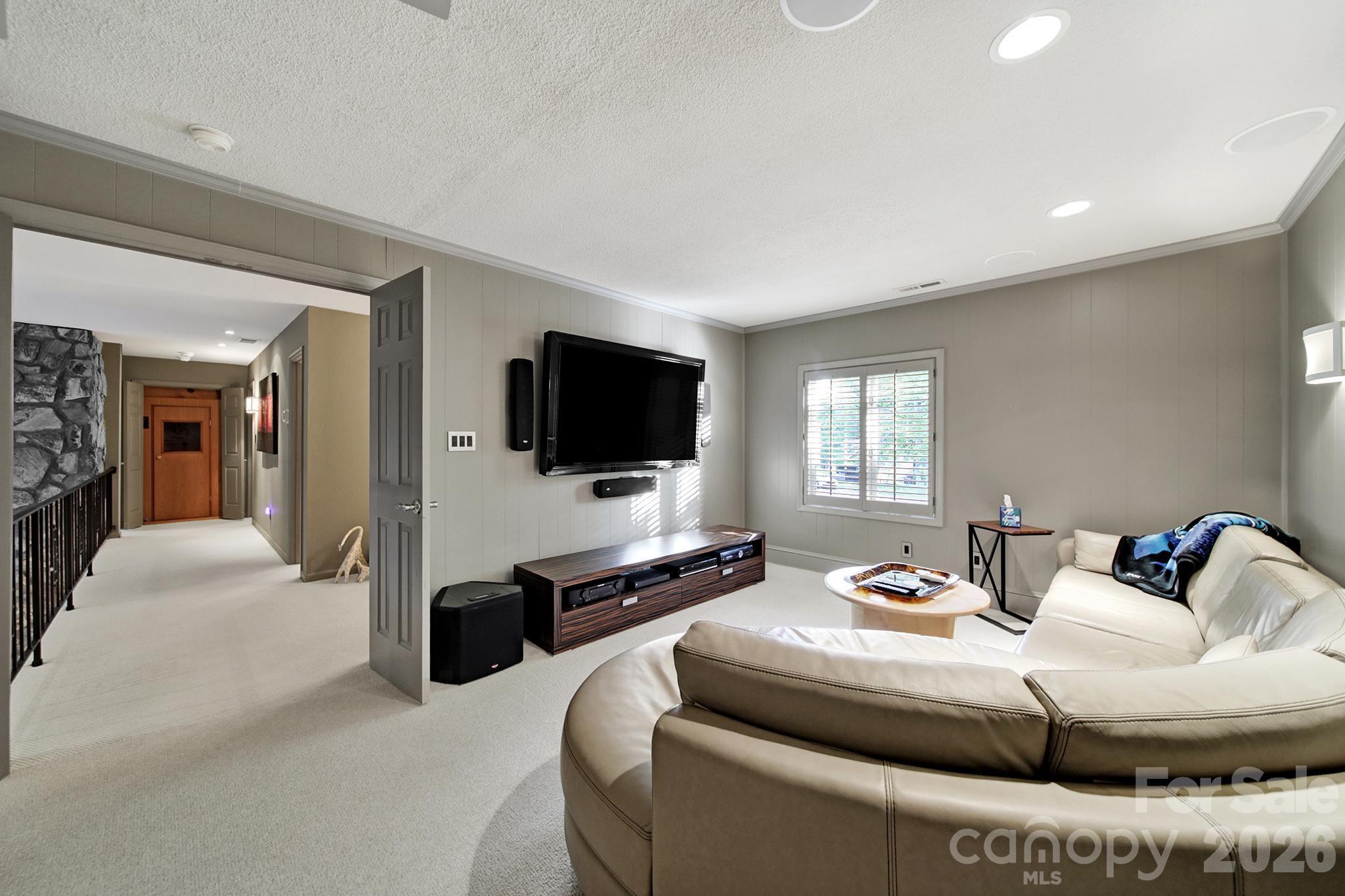6512 Carmel Hills Drive Charlotte NC 28226