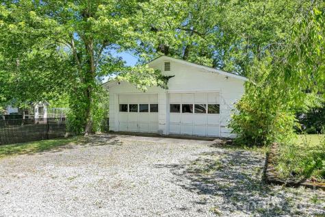 208 Probart Street Brevard NC 28712