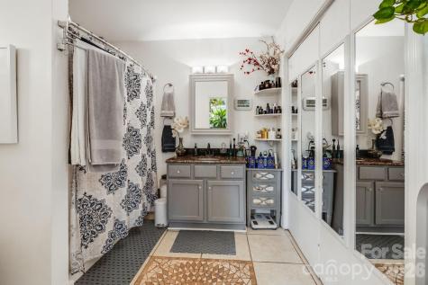107 Courtland Avenue Asheville NC 28801