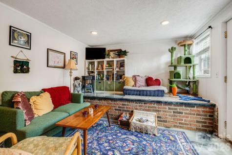 107 Courtland Avenue Asheville NC 28801