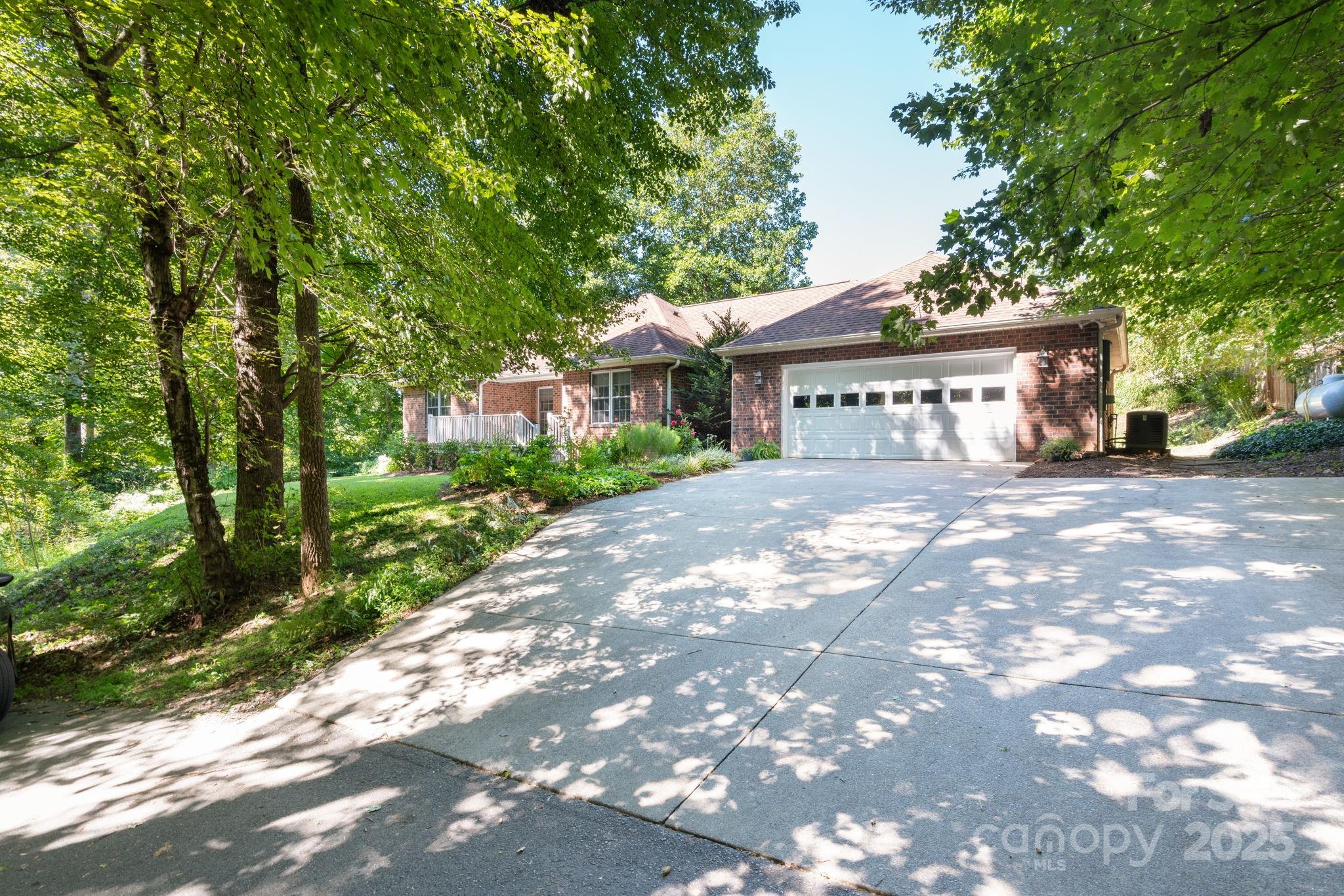 21 Campbell Street Black Mountain NC 28711