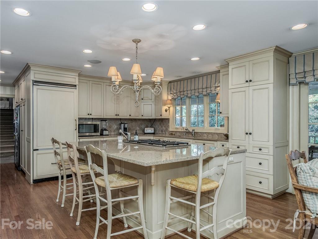 4311 Foxcroft Road Charlotte NC 28211