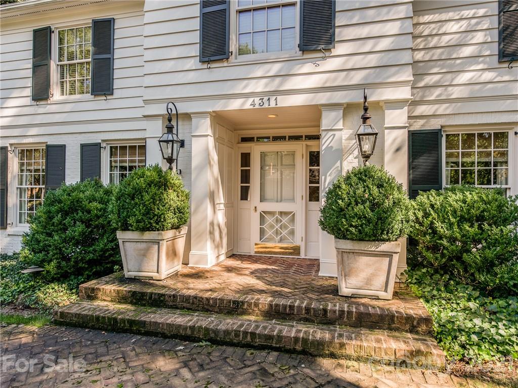 4311 Foxcroft Road Charlotte NC 28211