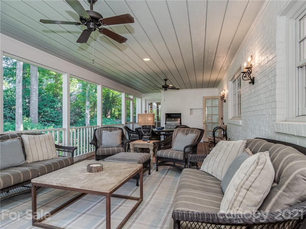 4311 Foxcroft Road Charlotte NC 28211