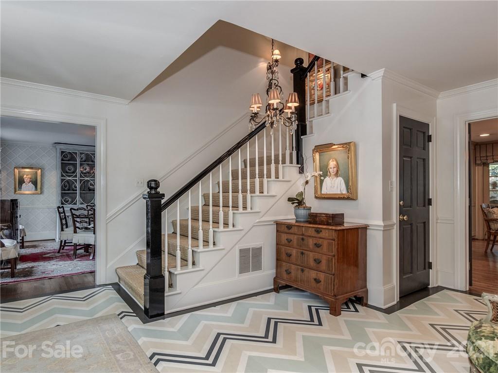 4311 Foxcroft Road Charlotte NC 28211