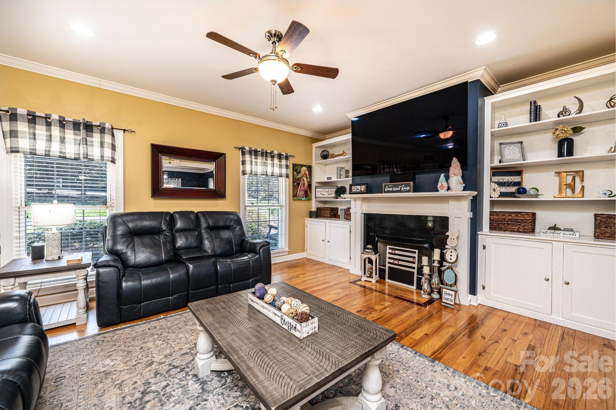 2586 Henry Falls Drive Hickory NC 28602