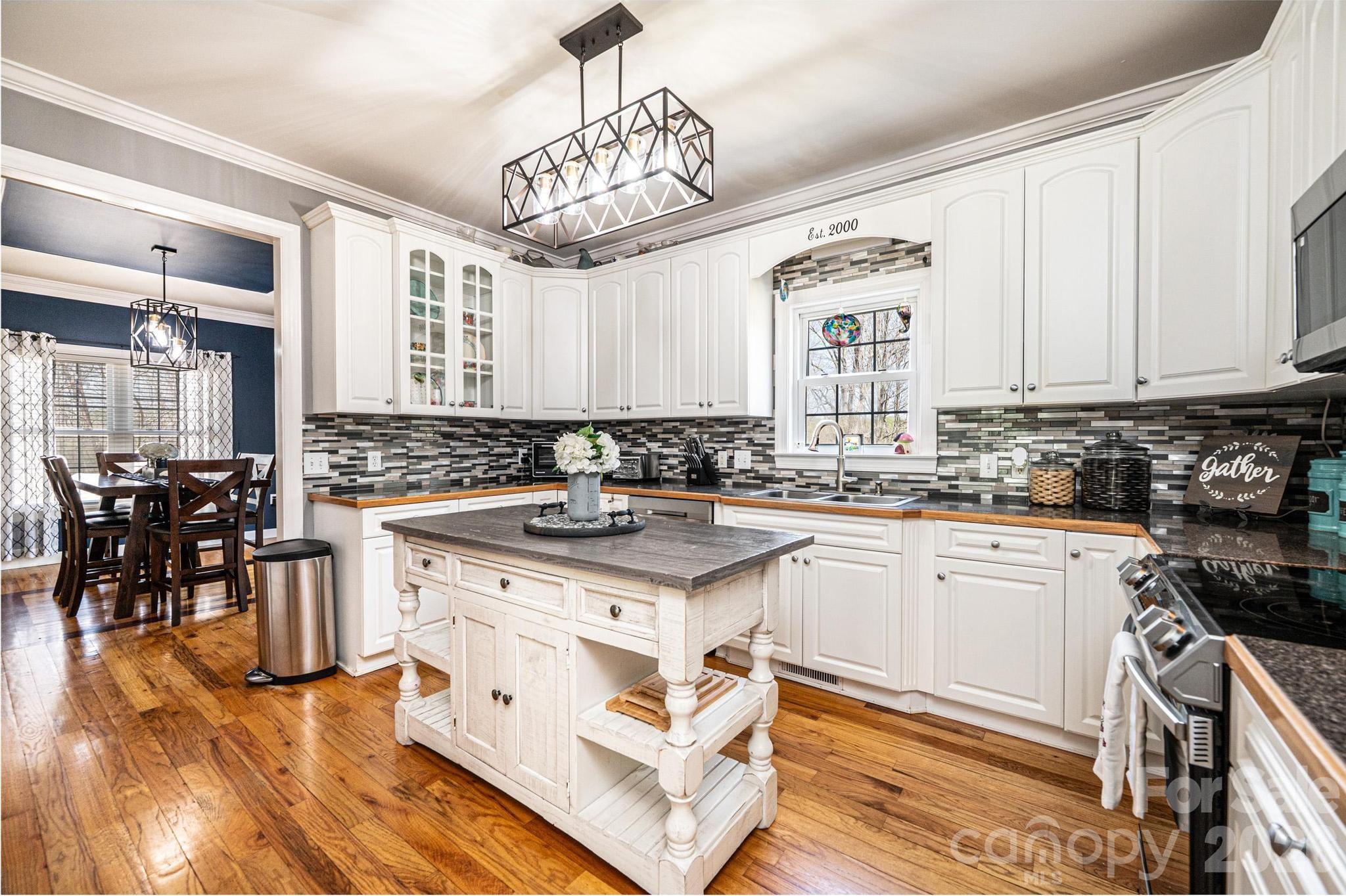 2586 Henry Falls Drive Hickory NC 28602