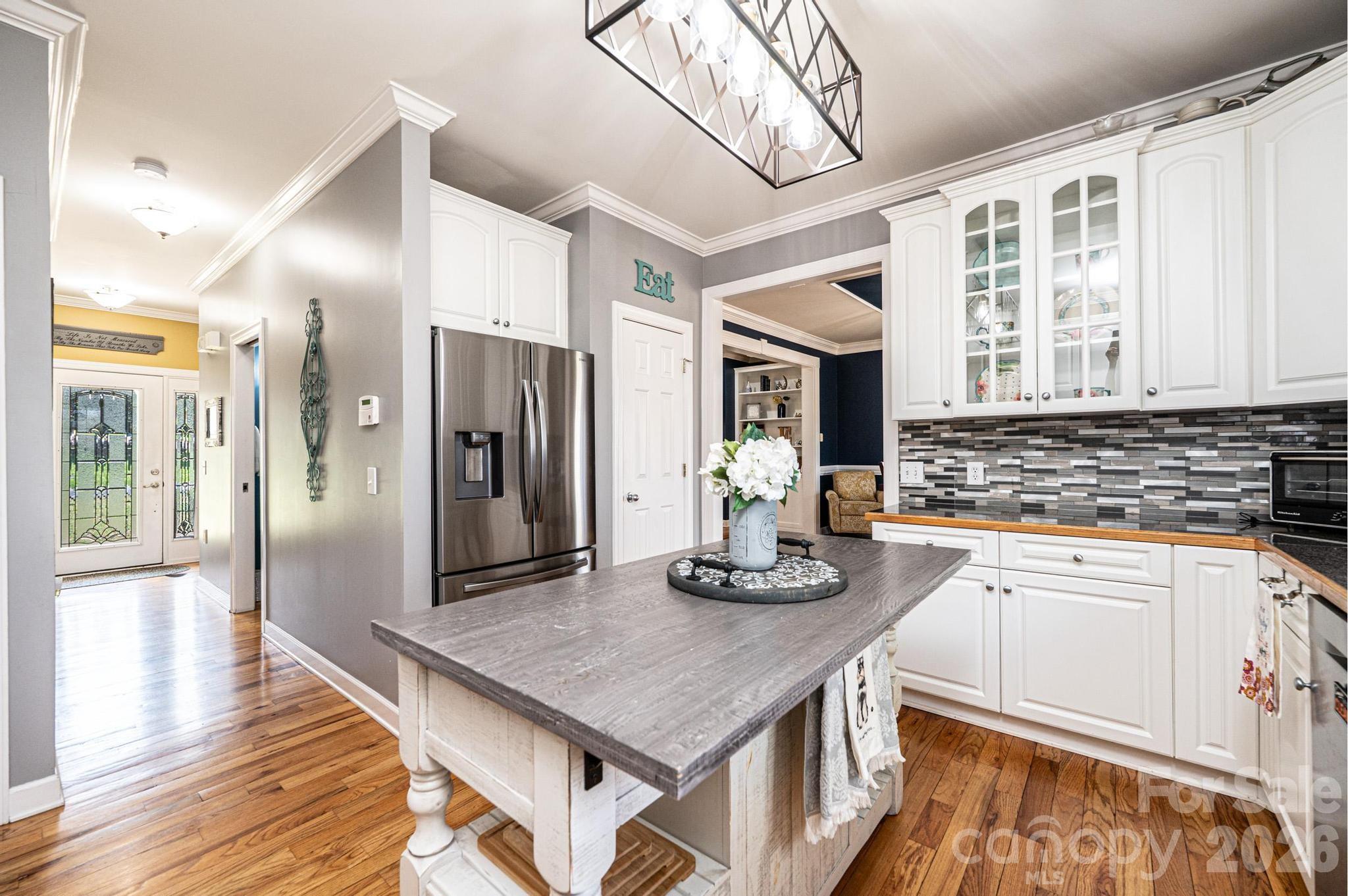 2586 Henry Falls Drive Hickory NC 28602