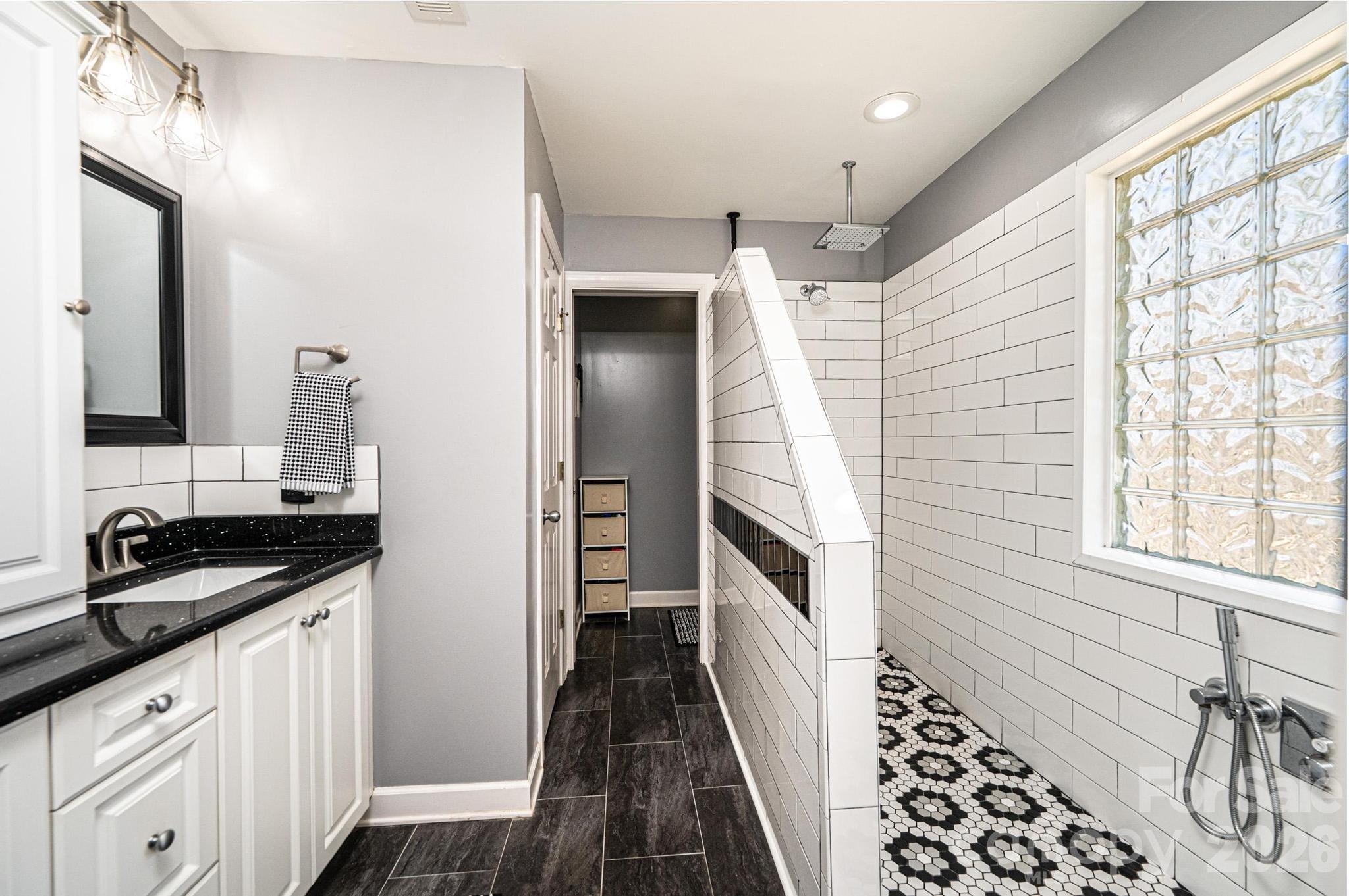 2586 Henry Falls Drive Hickory NC 28602