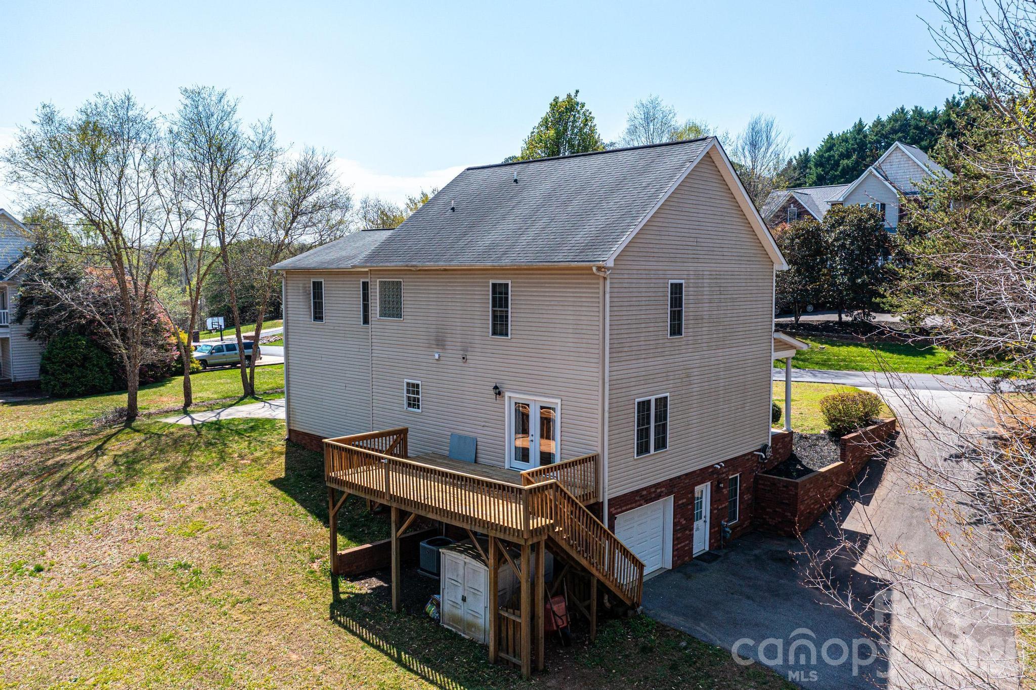 2586 Henry Falls Drive Hickory NC 28602