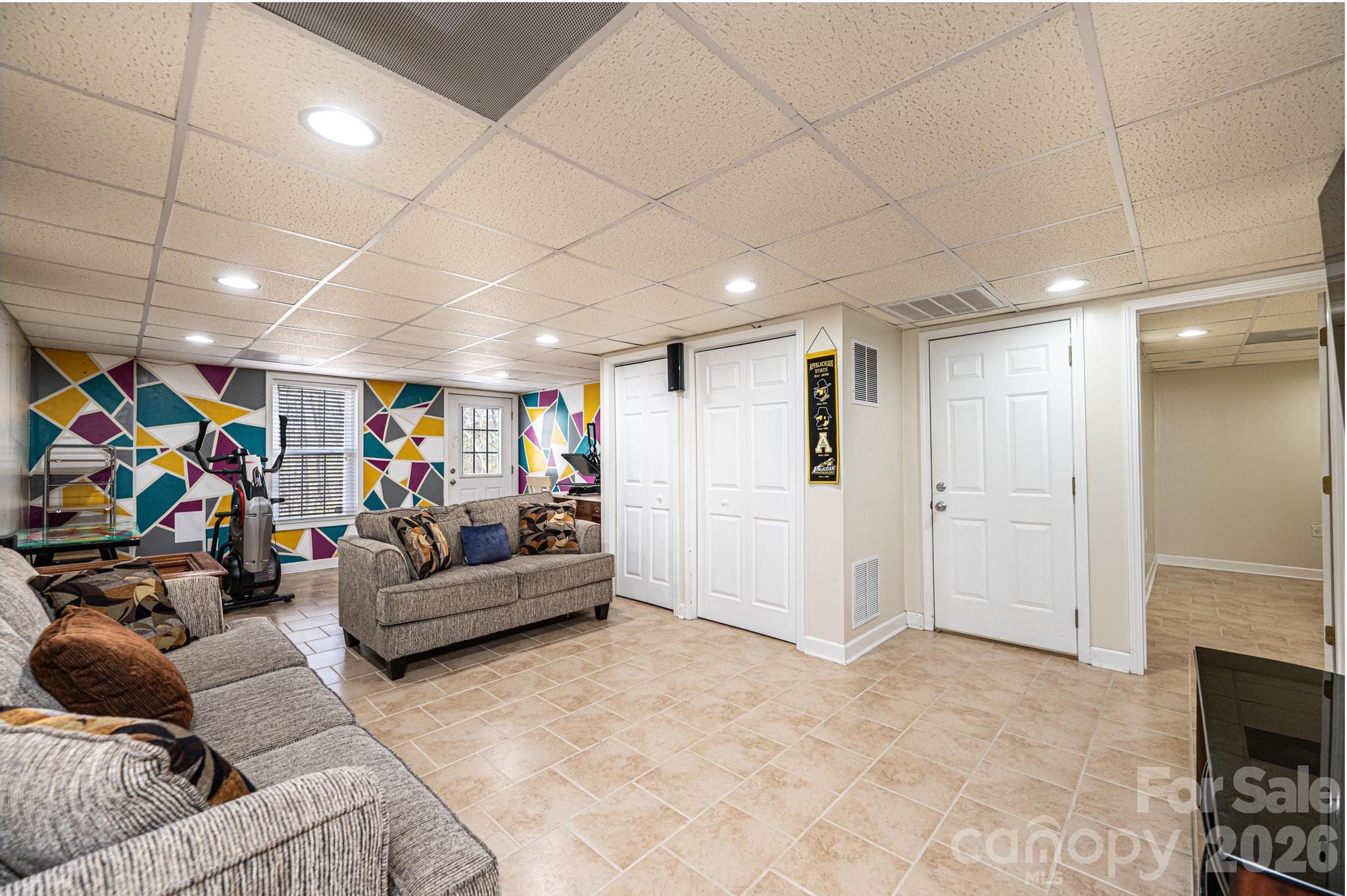 2586 Henry Falls Drive Hickory NC 28602