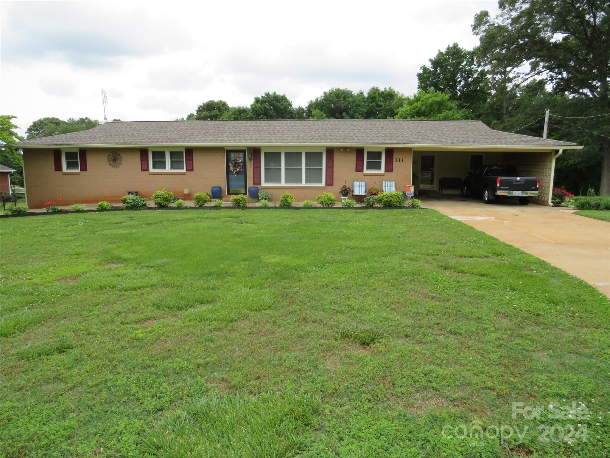 311 Franklin Drive Forest City NC 28043