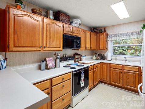 812 Crab Creek Road Hendersonville NC 28739