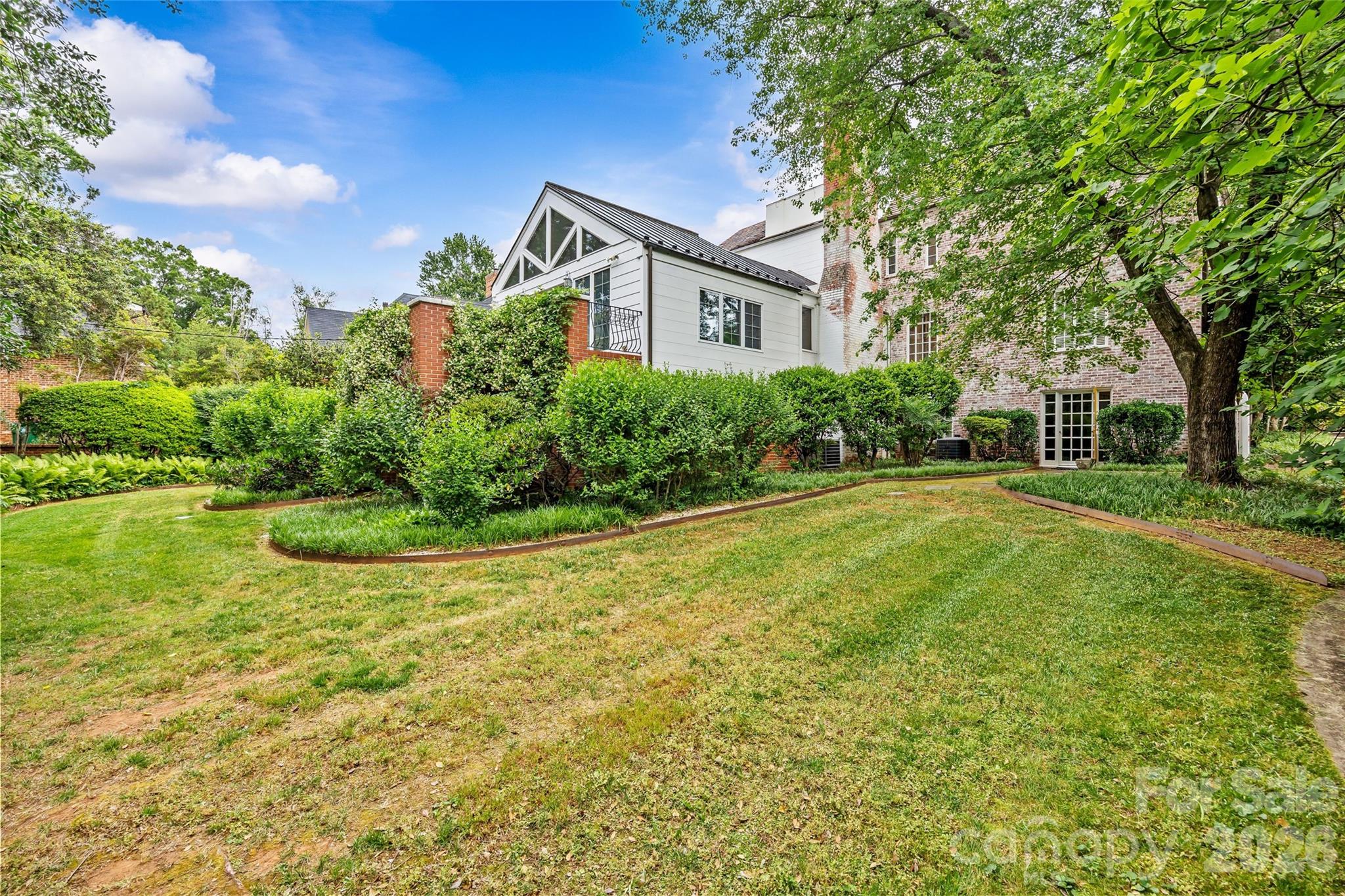 1858 Queens Road W Charlotte NC 28207
