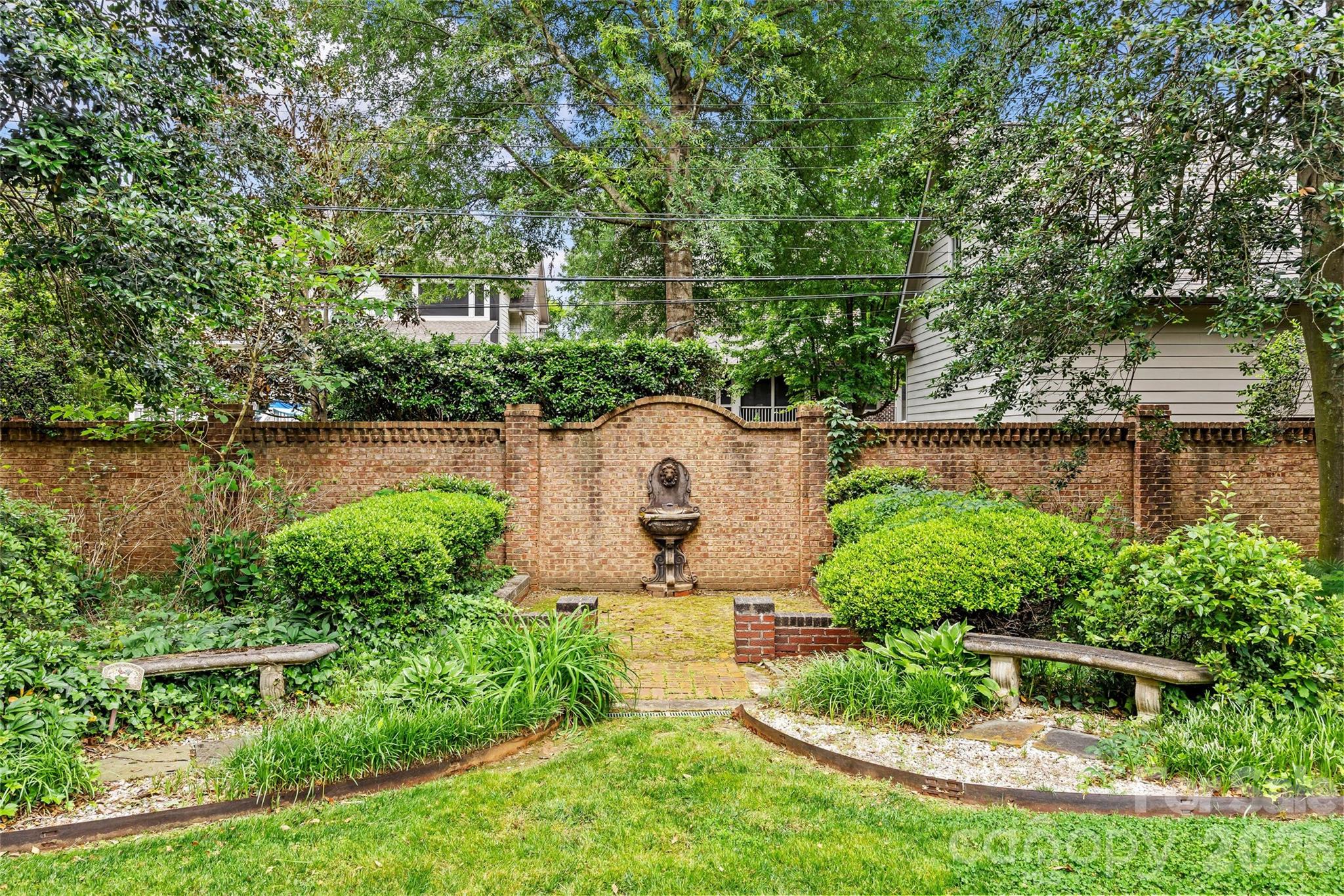 1858 Queens Road W Charlotte NC 28207