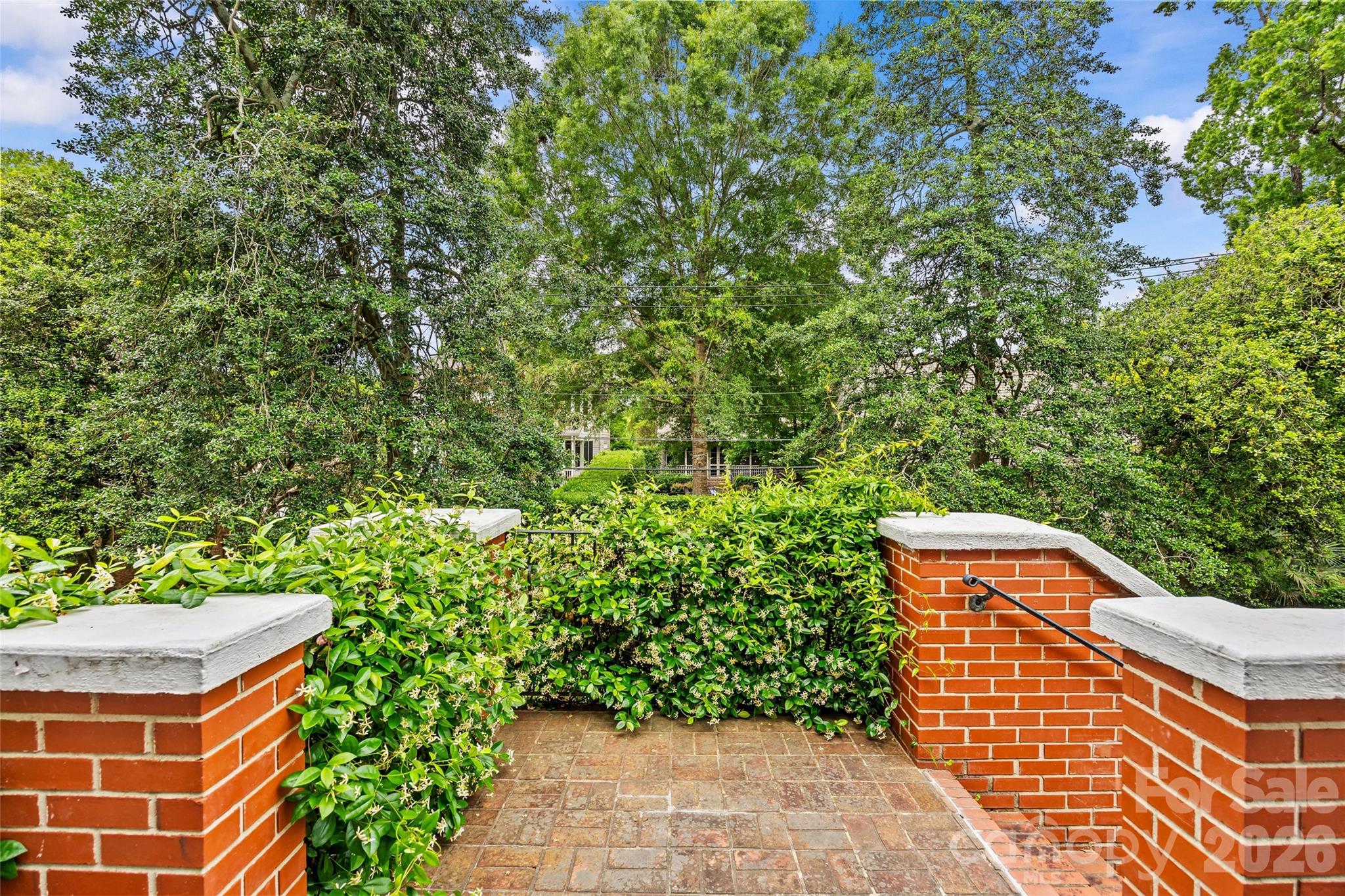 1858 Queens Road W Charlotte NC 28207