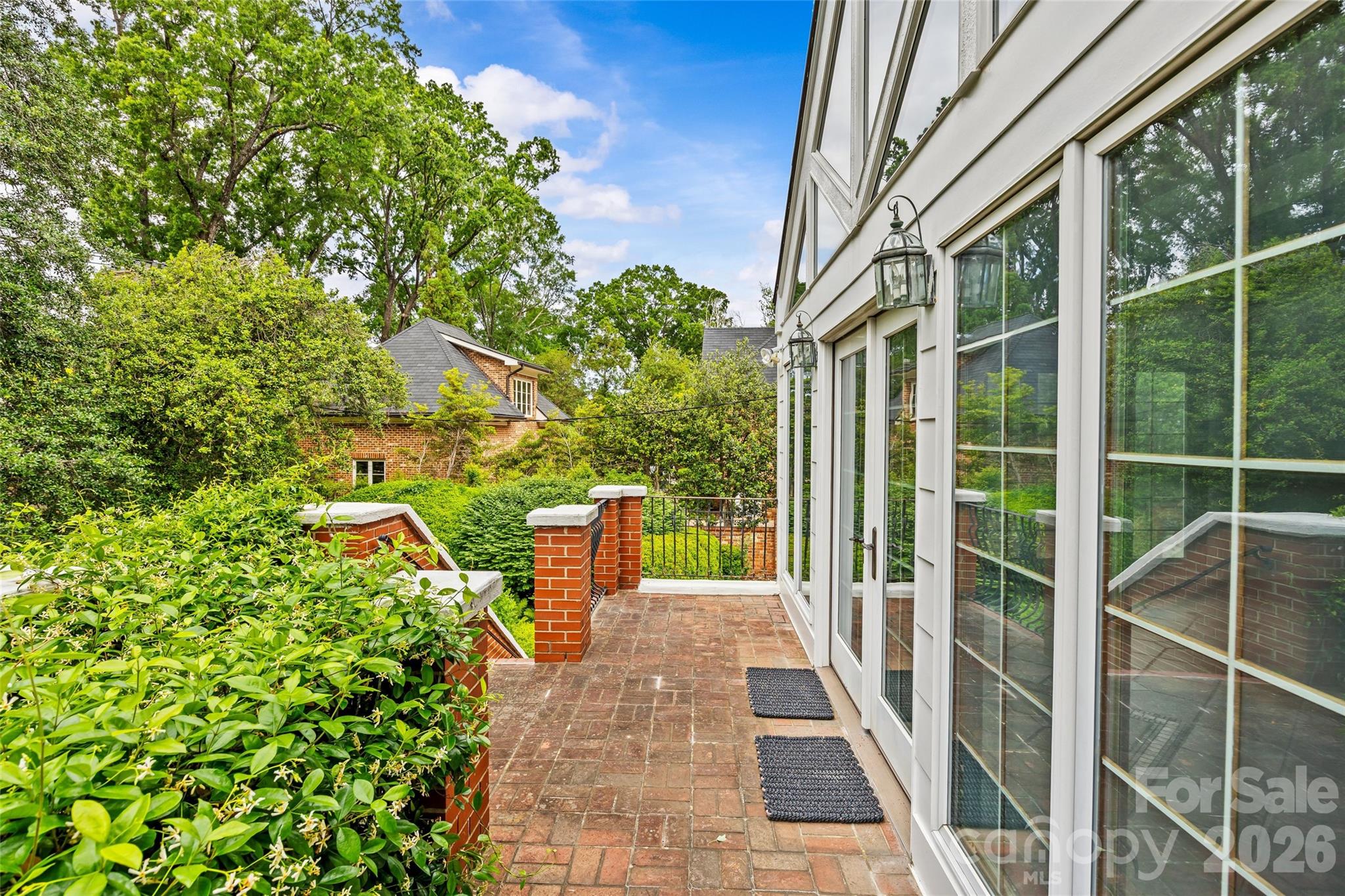 1858 Queens Road W Charlotte NC 28207