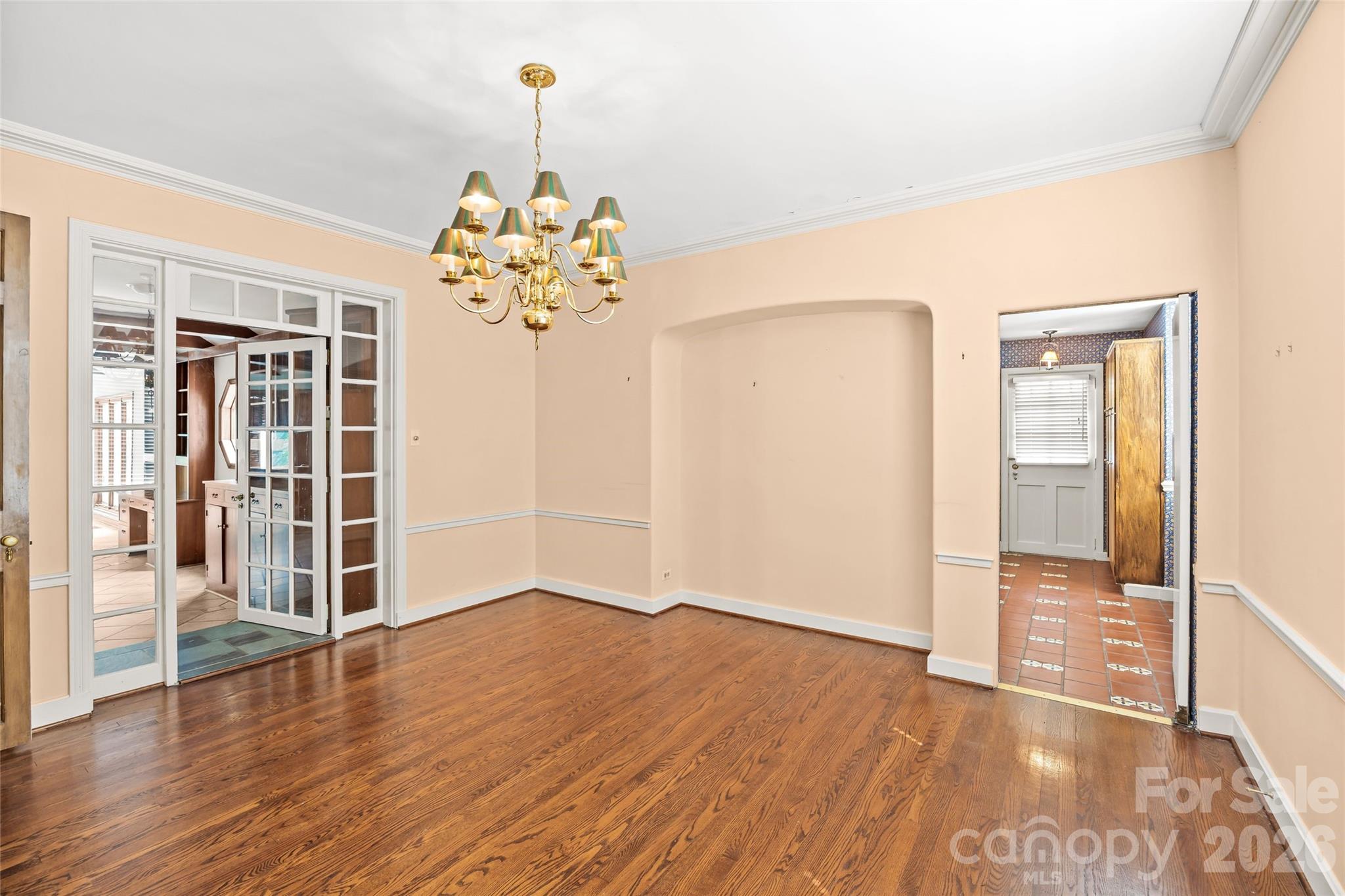 1858 Queens Road W Charlotte NC 28207