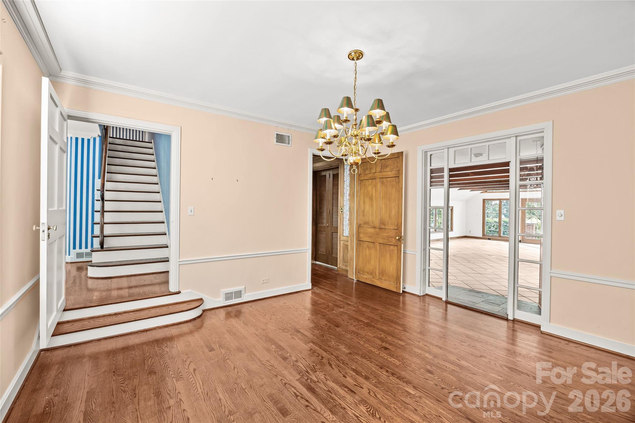 1858 Queens Road W Charlotte NC 28207