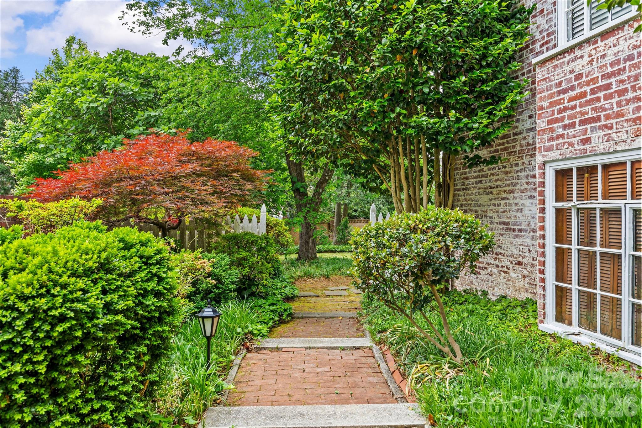 1858 Queens Road W Charlotte NC 28207