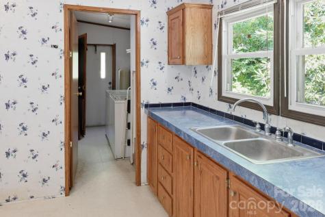25 Glenn Lance Lane Fairview NC 28730