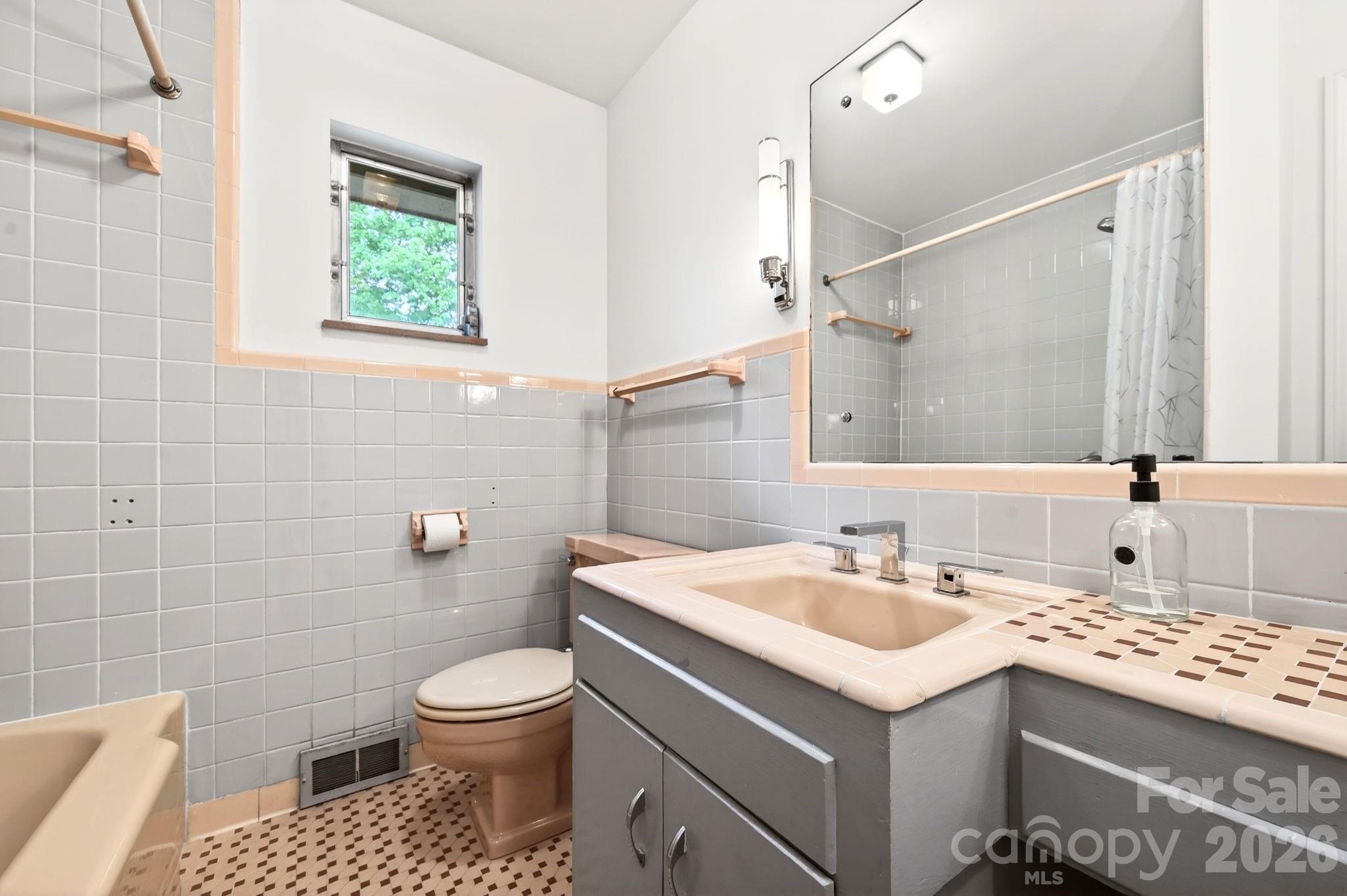 99 Marlborough Road Asheville NC 28804